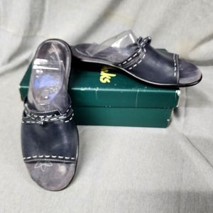 Clarks Salt New Blue Slide Sandal Women's Size 7.5